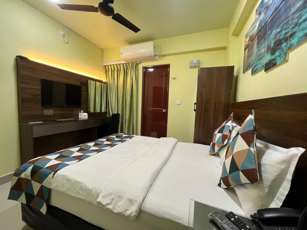 Tourist Inn Мале Экстерьер фото