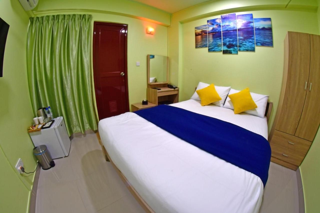 Tourist Inn Мале Экстерьер фото